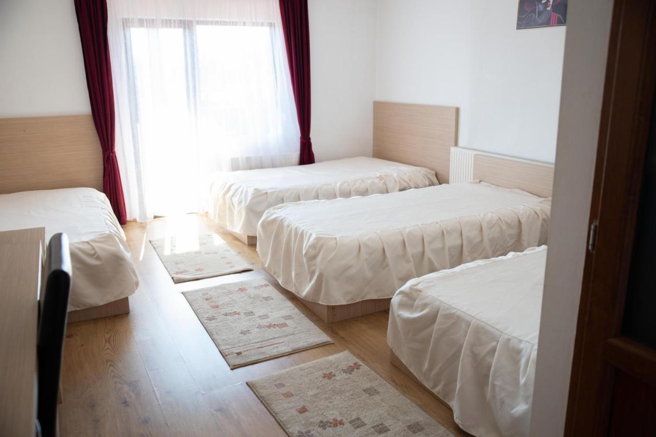 Motel Moara Veche Сэкэлэшени Экстерьер фото