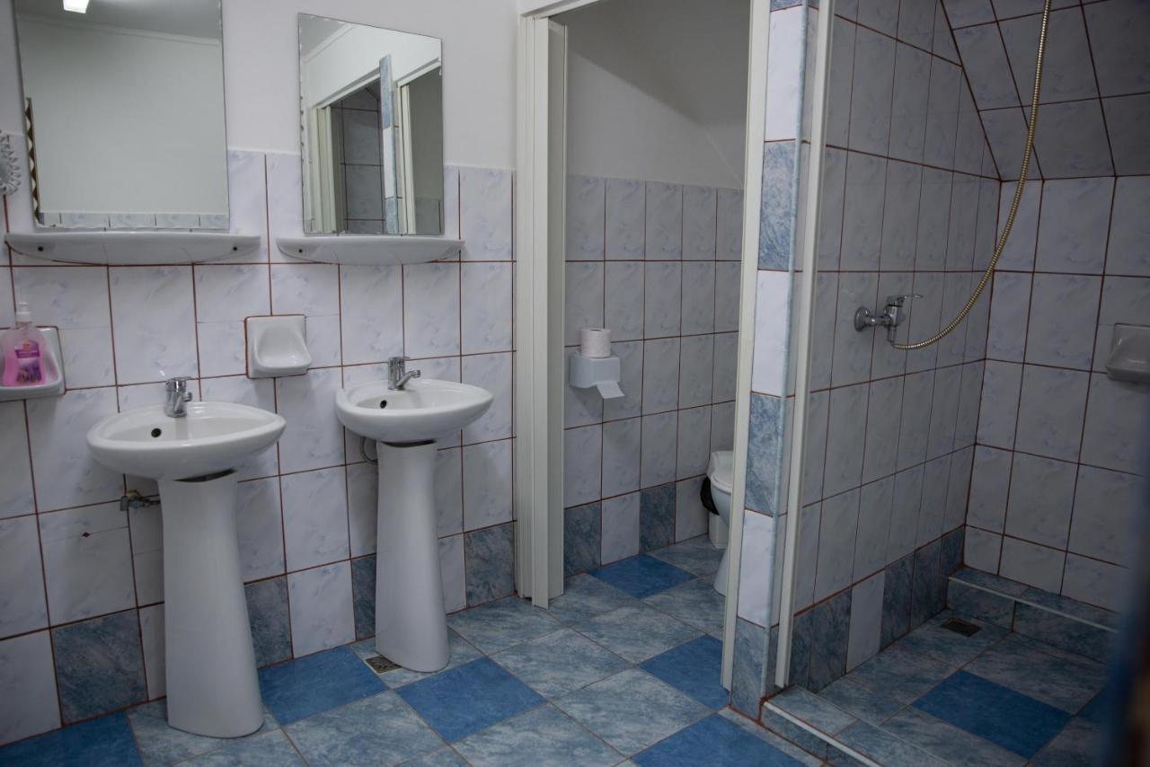 Motel Moara Veche Сэкэлэшени Экстерьер фото