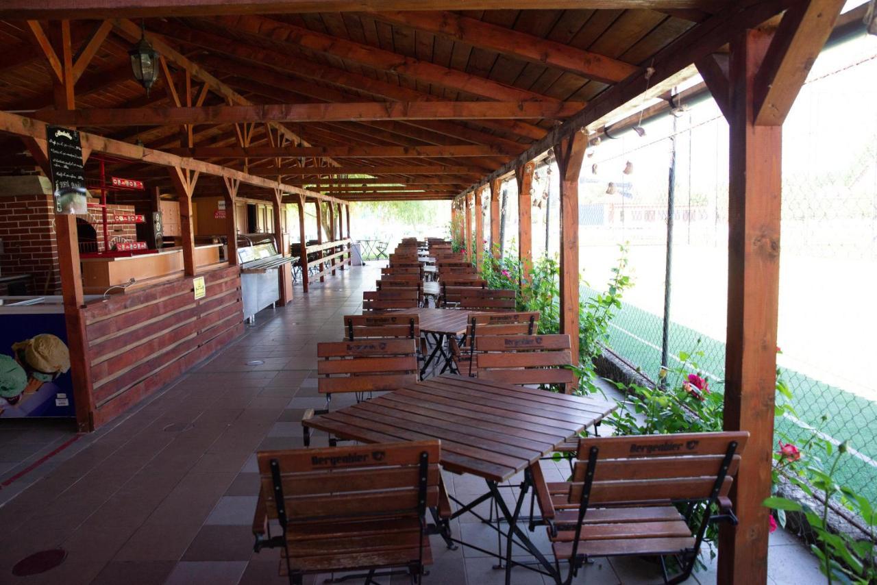 Motel Moara Veche Сэкэлэшени Экстерьер фото