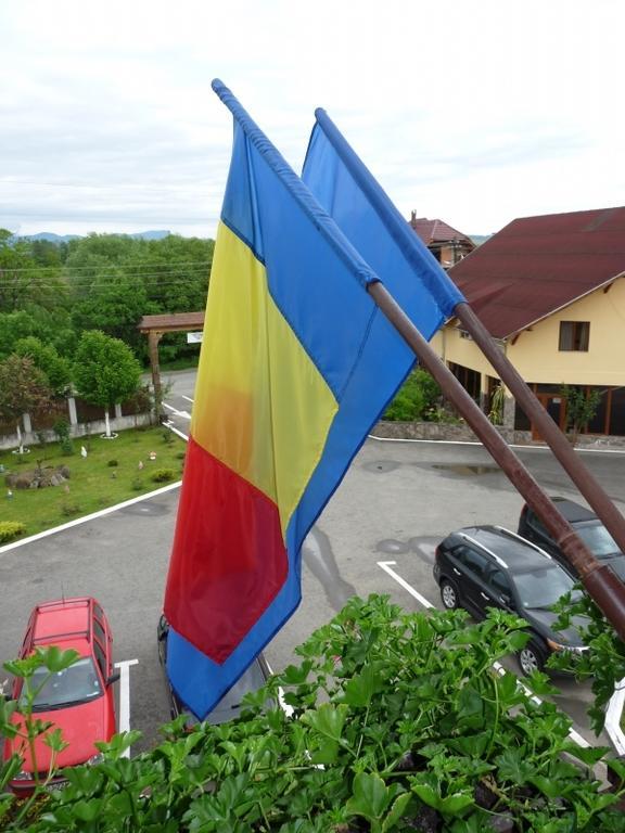 Motel Moara Veche Сэкэлэшени Экстерьер фото